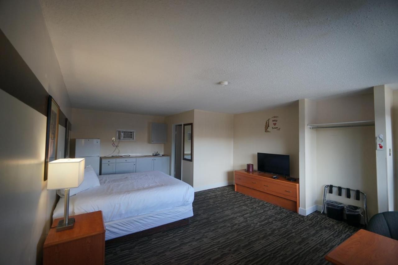 Superlodge Canada Lethbridge Exterior photo